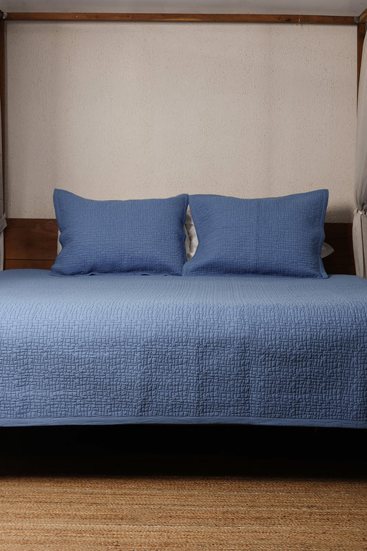 Broken Lines - Quilted Bed Spread Set