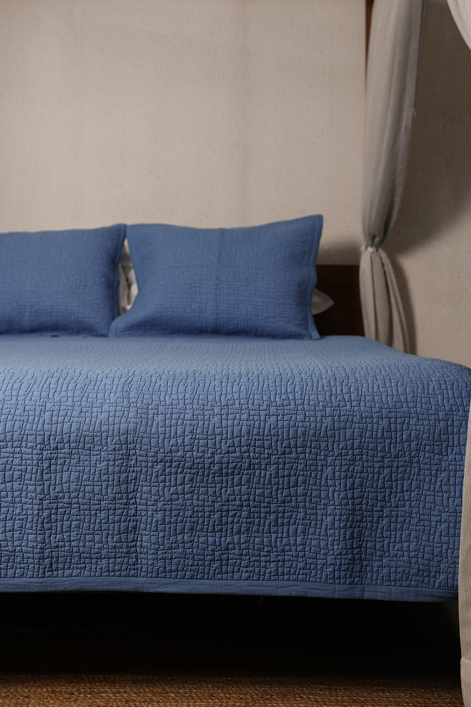 Broken Lines - Quilted Bed Spread Set