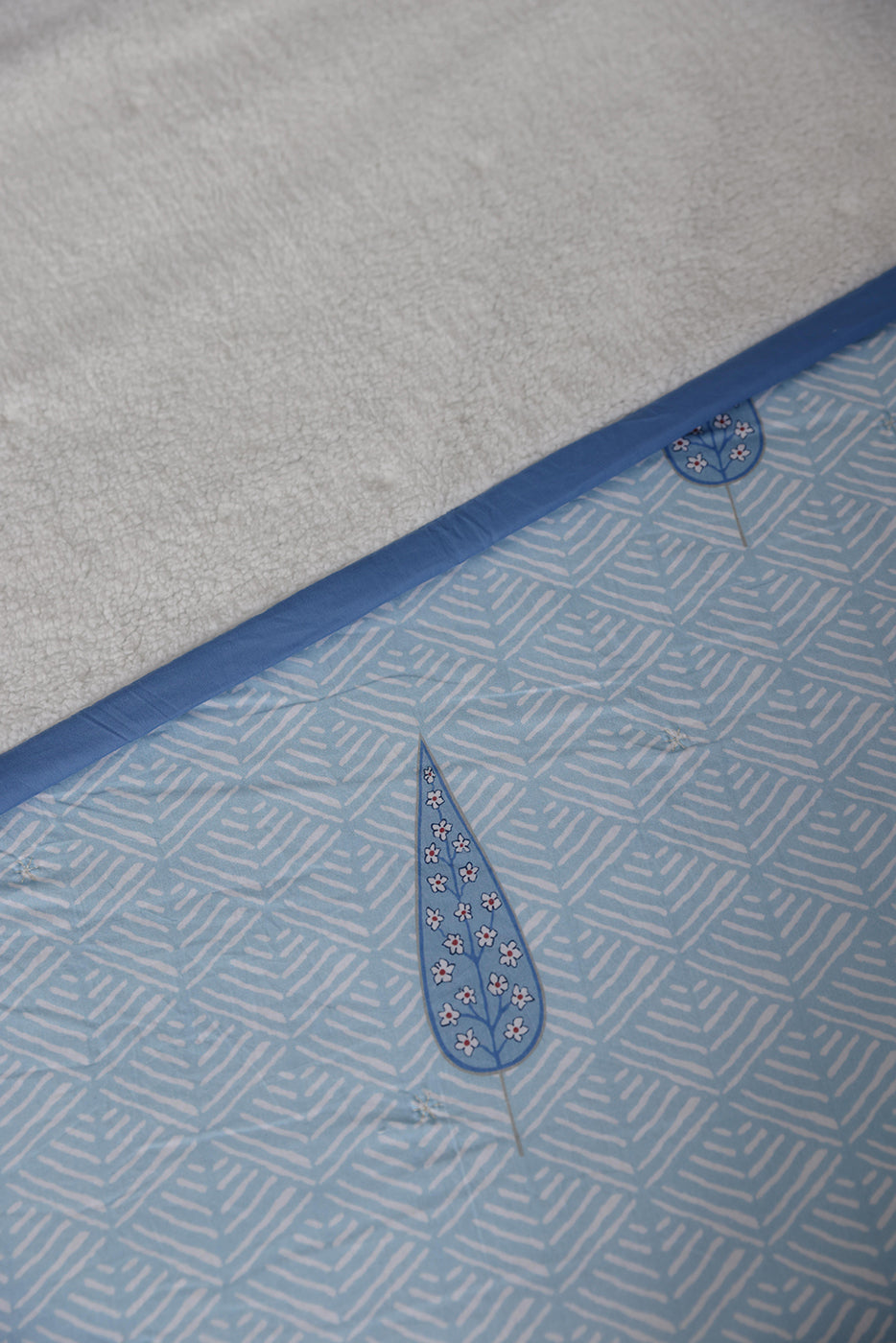Aiza - Sherpa Blanket