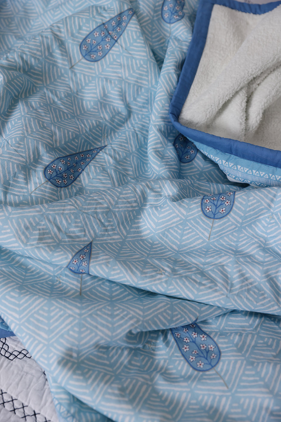 Aiza - Sherpa Blanket