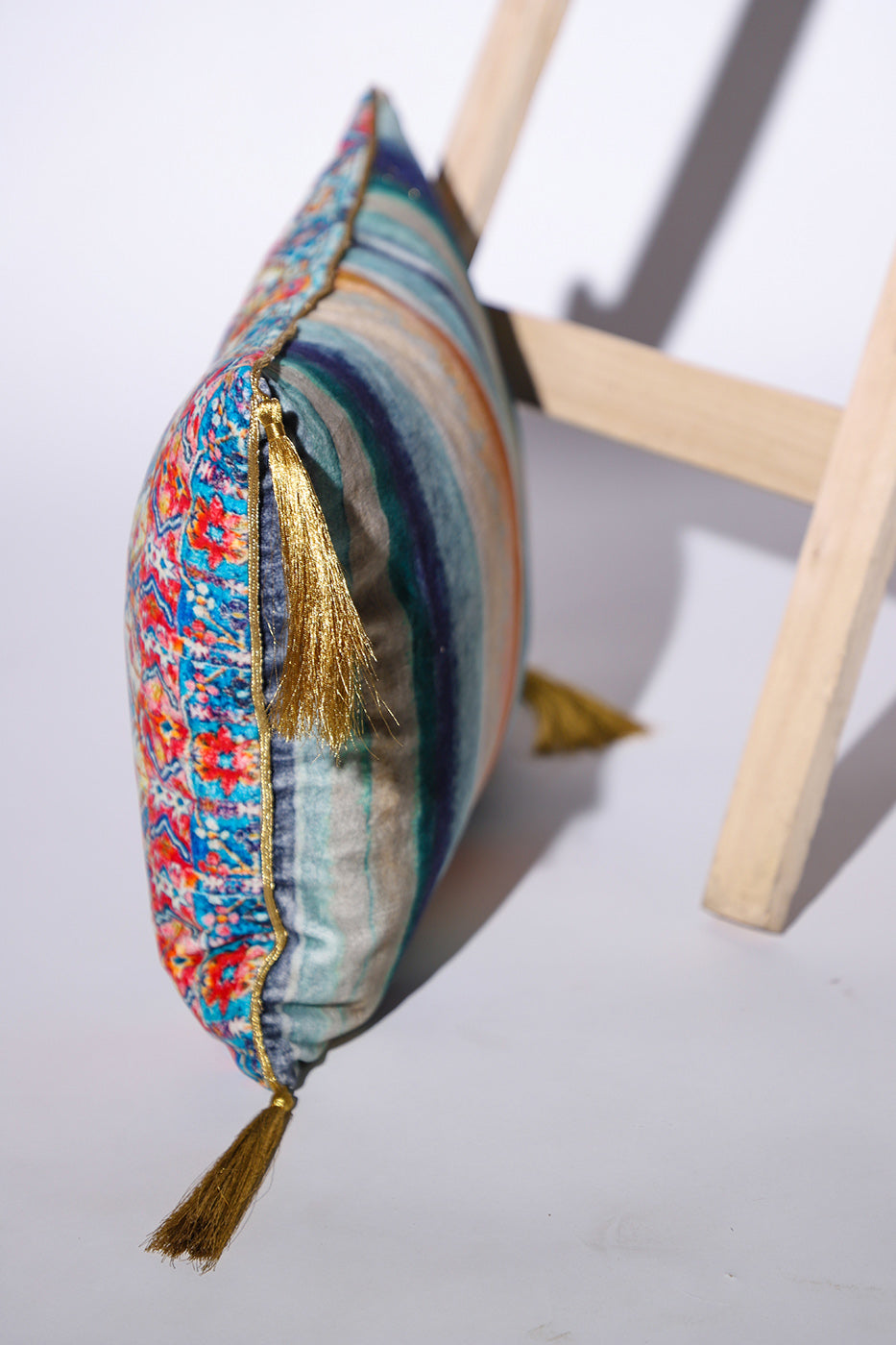 Abia - Cotton Velvet Cushion Cover