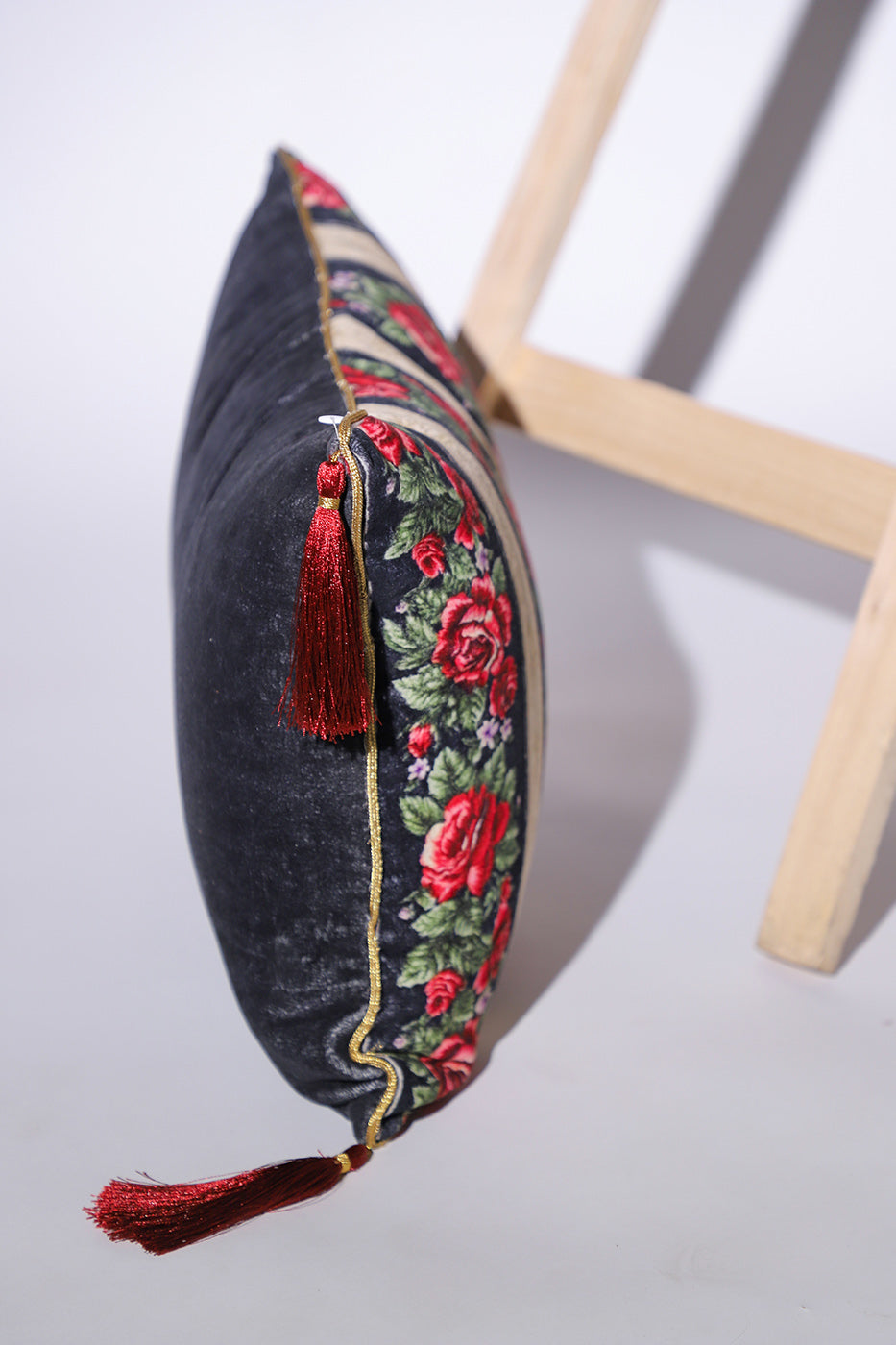 Adin - Cotton Velvet Cushion Cover