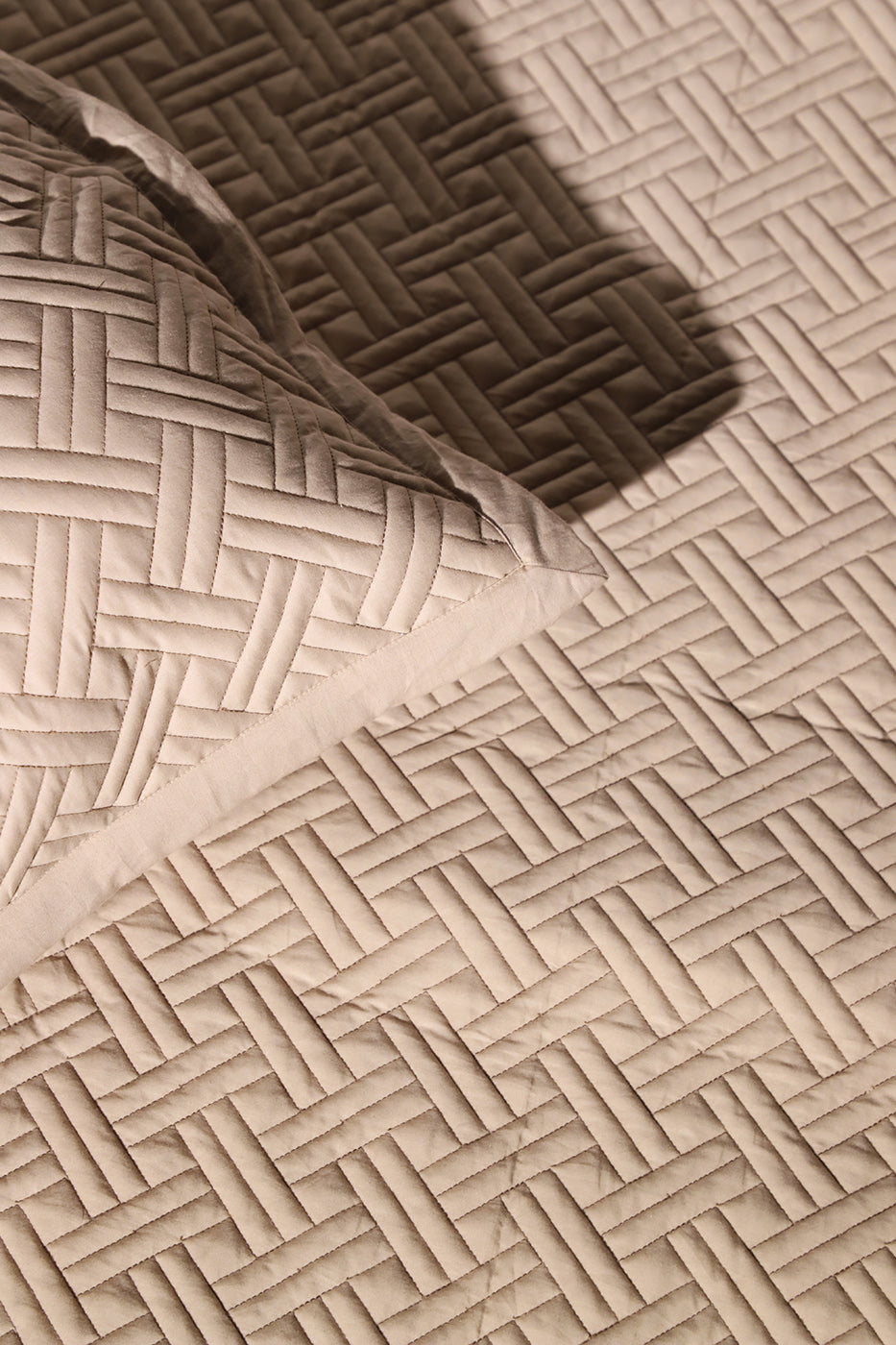 Ebony - Quilted Bed Spread Set